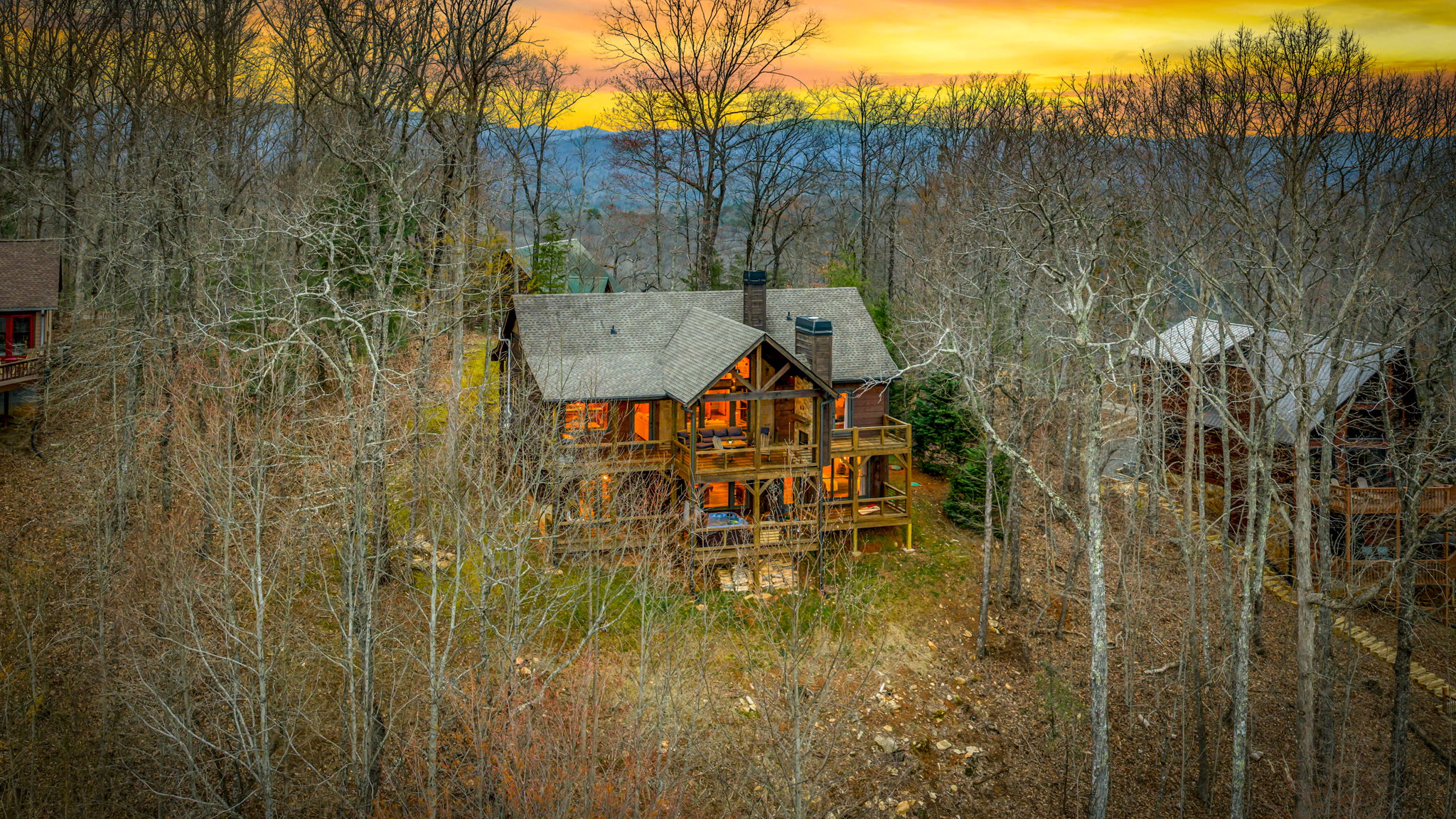 Luxury mountain cabin rental at twilight Blue Ridge Georgia