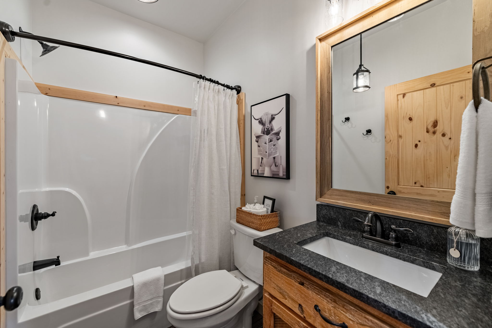 Guest Bathroom 2