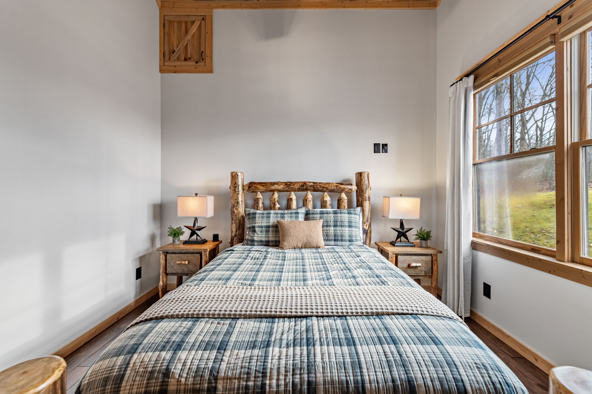 Main Level Guest Room